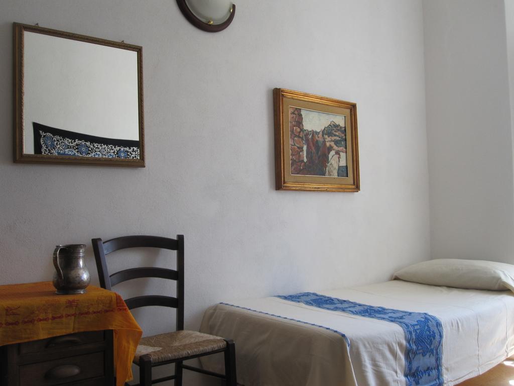 Campi Elisi B&B Sassari Bilik gambar