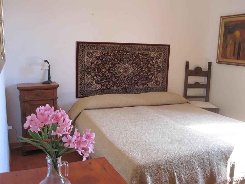 Campi Elisi B&B Sassari Bilik gambar